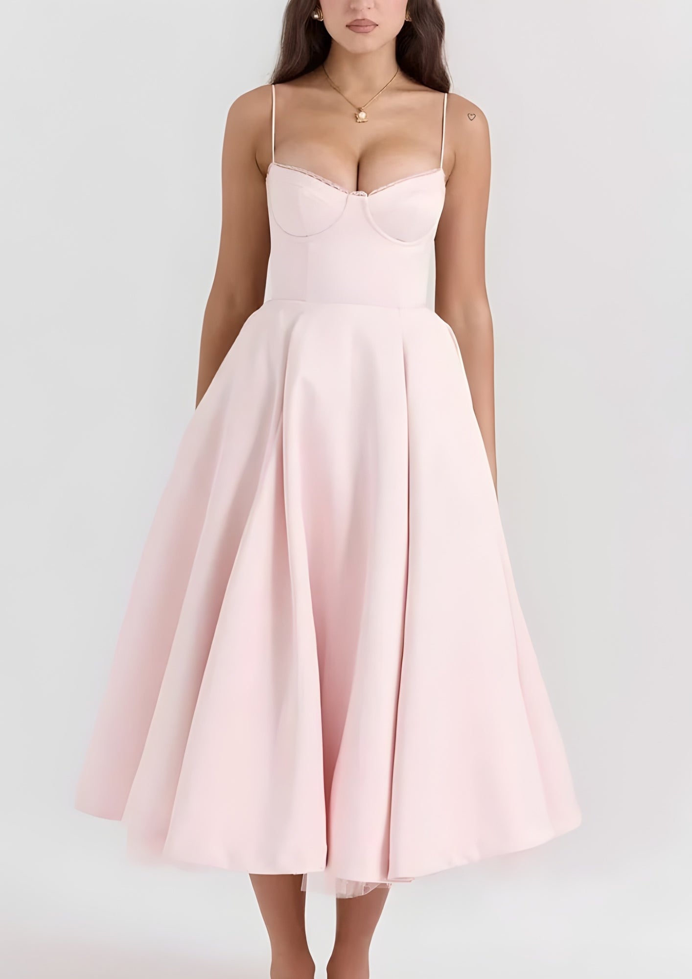 Women’s Long Satin Dress – Flowing Silhouette for Evening Events