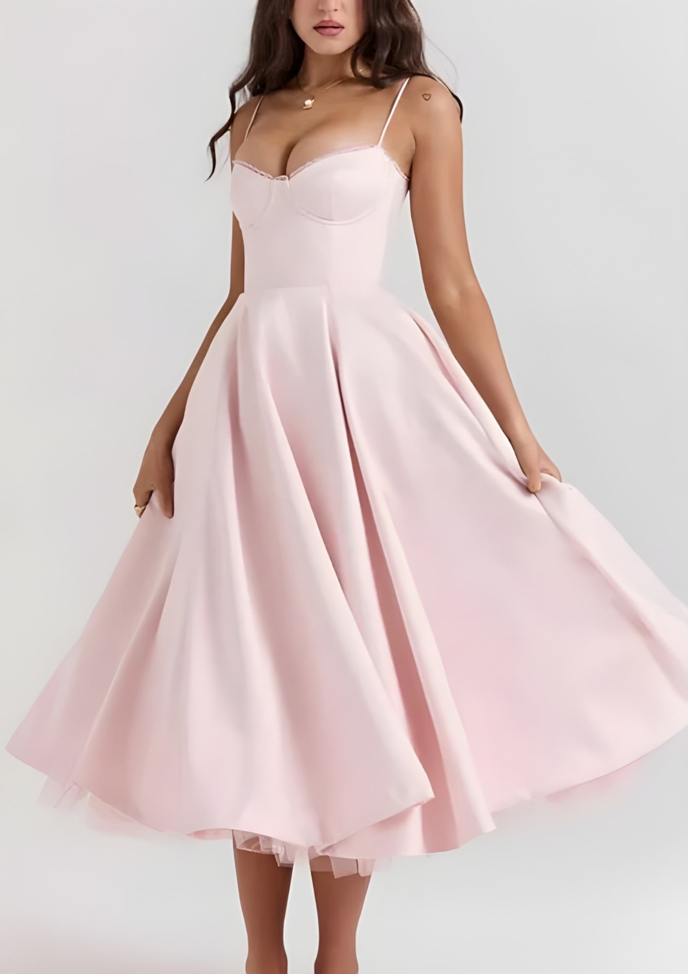 Women’s Long Satin Dress – Flowing Silhouette for Evening Events