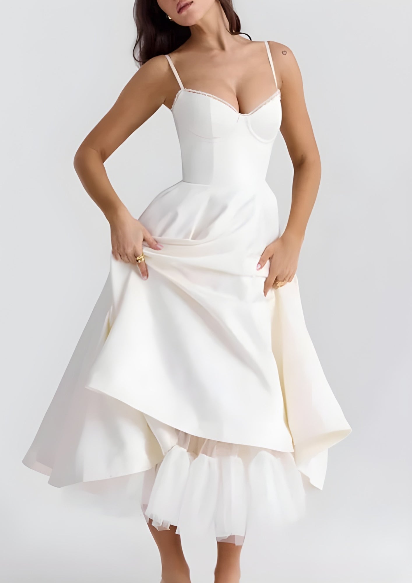 Women’s Long Satin Dress – Flowing Silhouette for Evening Events